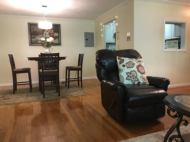 17 Cass St #5 — Photo 3
