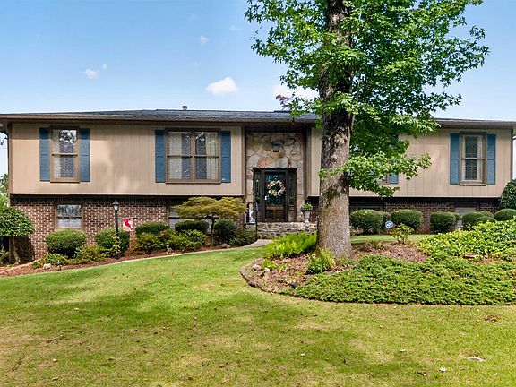 5th image of 2229 Timberlane Dr