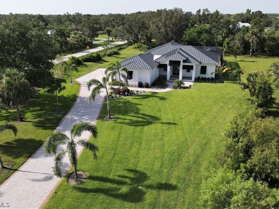 29000 Smugglers Ln, Punta Gorda, FL 33982