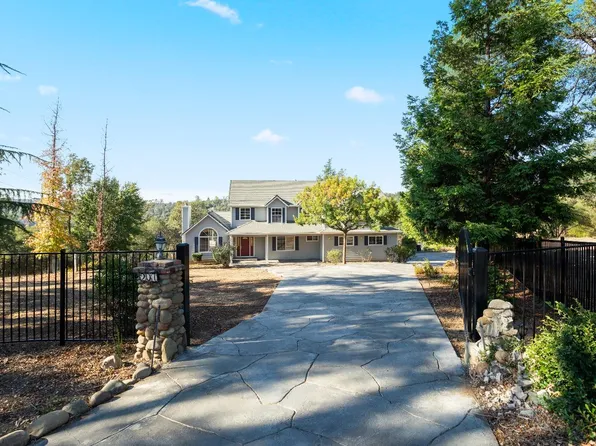 207 Hampton Ct, Auburn, CA 95603