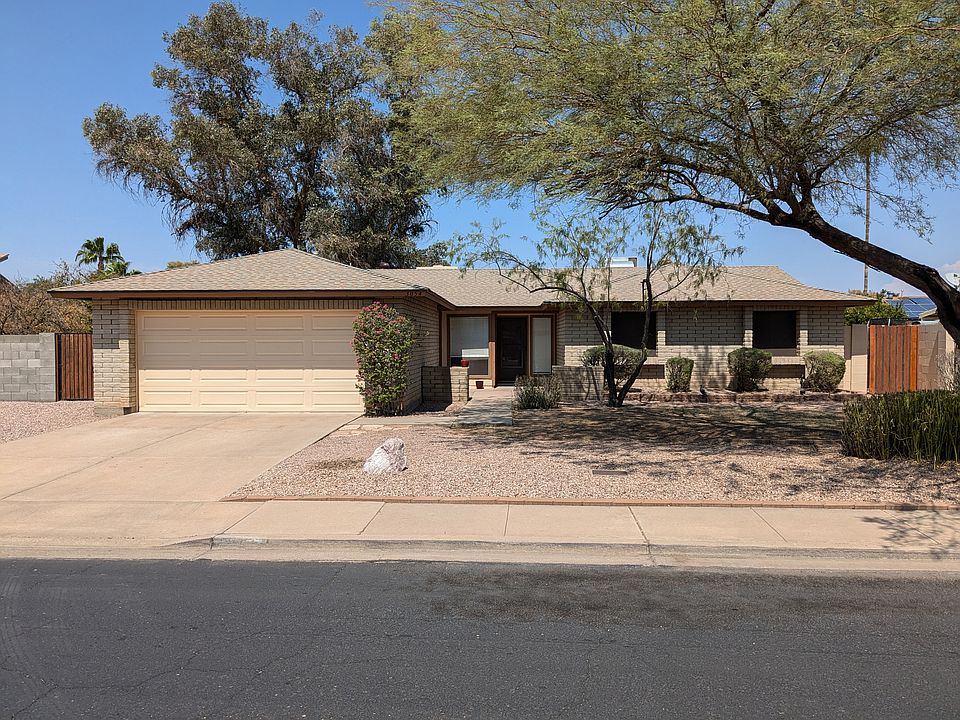 1st image of 3054 E El Moro Ave