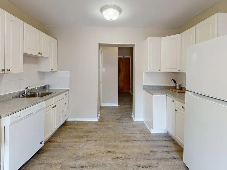 217 Laurier Ave E #6 — Photo 11