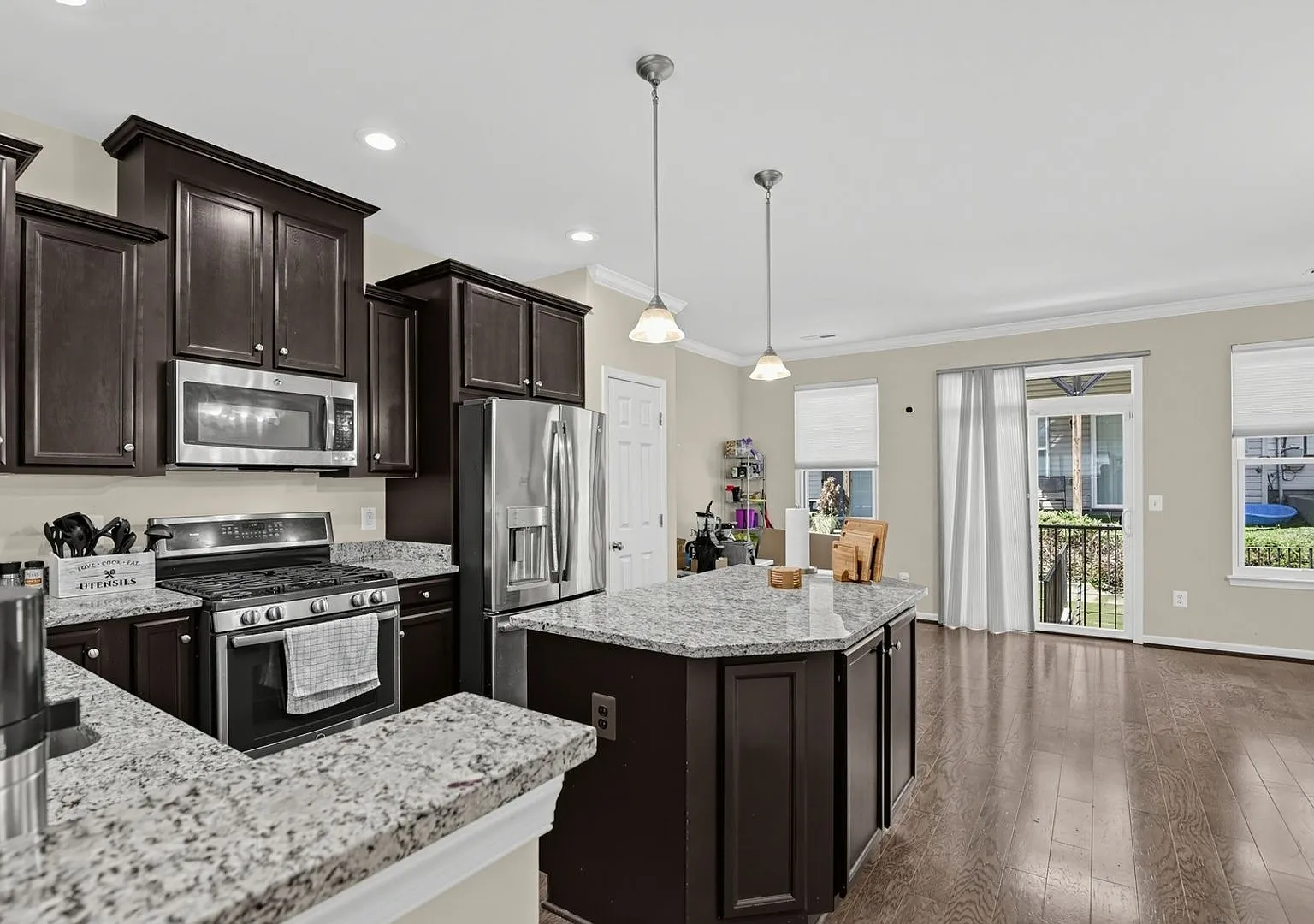 Charming 3BR House in Stafford — Photo 4