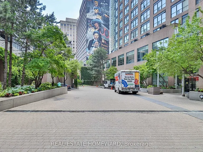 7 Carlton St #406 — Photo 28