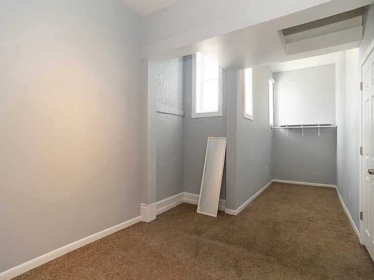 1044 W Belmont Ave #2 — Photo 13