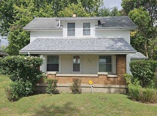 206 W School St, Centerville, IN 47330