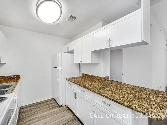 4th image of 13010 Kain Palms Ct #20-303