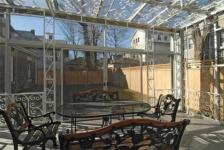 2nd image of 769 Boulevard E
