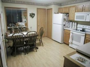 1187 Elmwood Ave, Shakopee, MN 55379