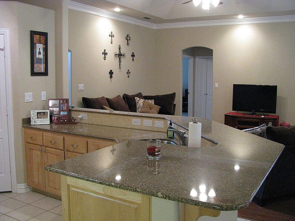 1st image of 1018 Pebblebrook Ct