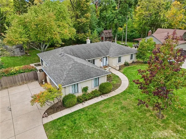 2216 Tyrol Trl, Dayton, OH 45459