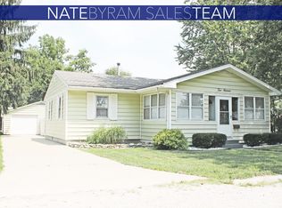 211 W 7th St, Tilton, IL 61833