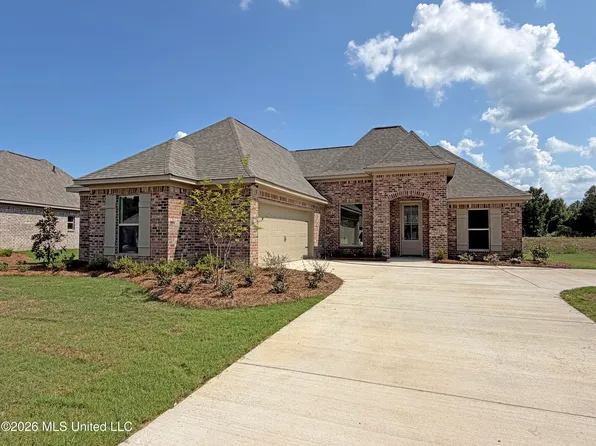 144 Stapleton Dr, Canton, MS 39046