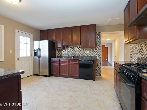4th image of 1533 Ramblewood Dr