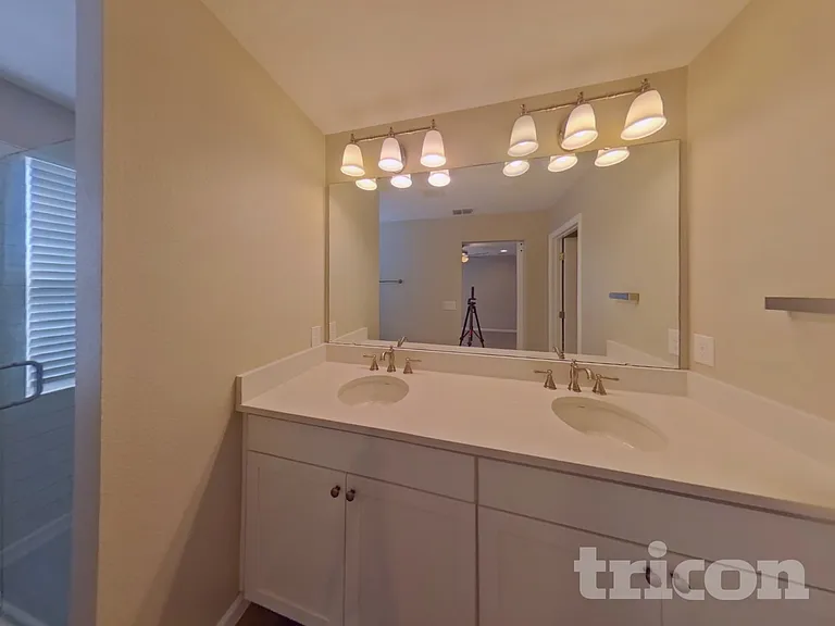 201 Sangmon Ct — Photo 7