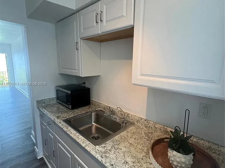 7720 Harding Ave #9 — Photo 17