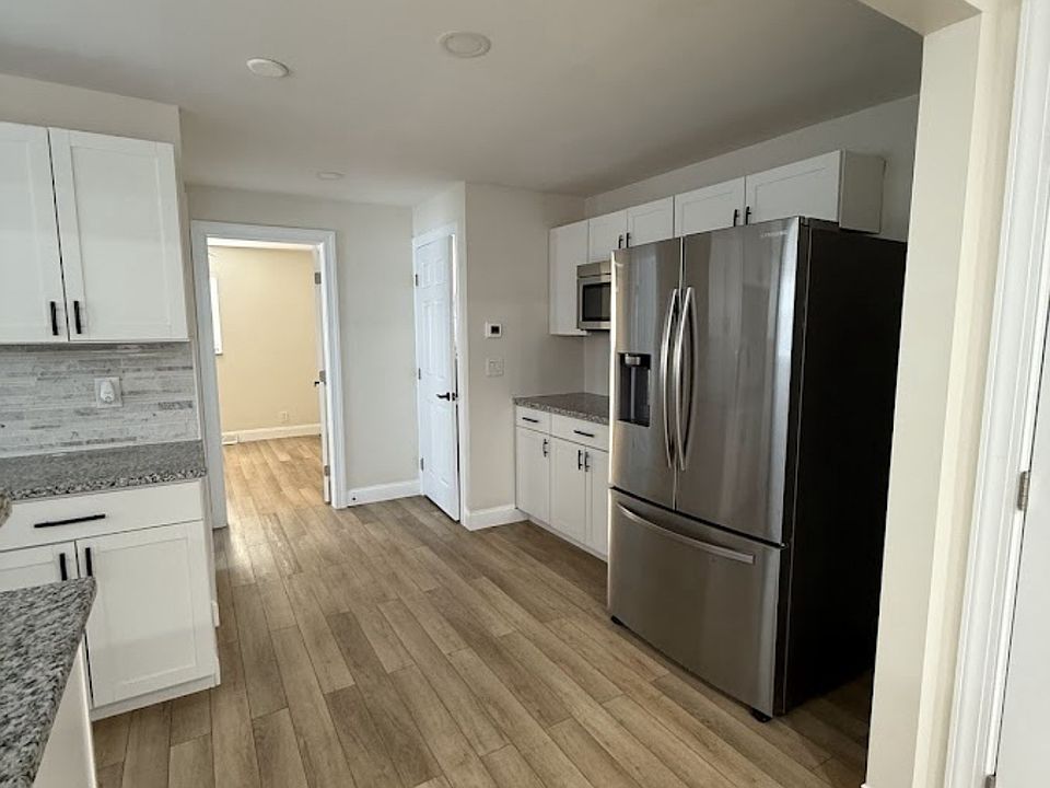 1st image of 5655 Bramble Ave APT 2
