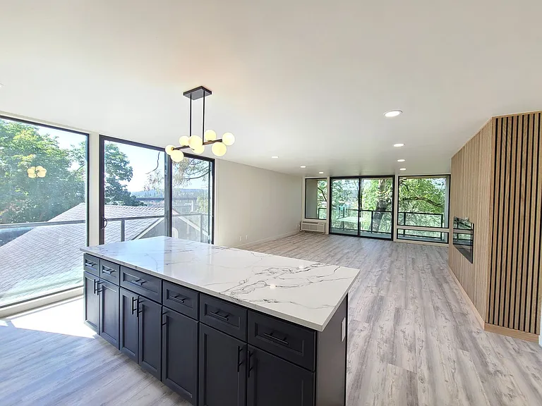 358 S Coeur D Alene St — Photo 36