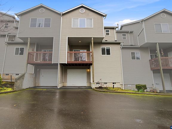 2nd image of 1544 Madelyn Ave SE