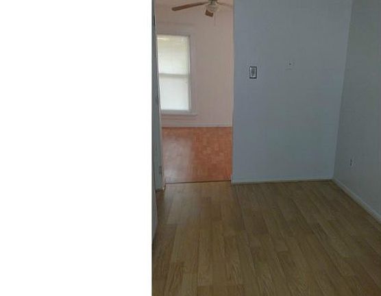 5th image of 1363 E Tanners Creek Dr