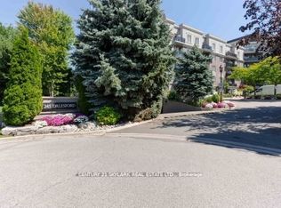 245 Dalesford Rd #516, Toronto, ON M8Y 4H7