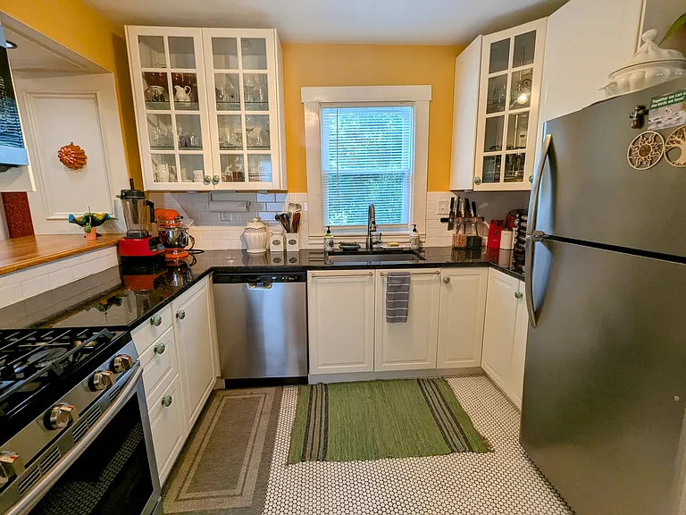 14 Highland Ave — Photo 27