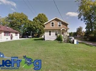 915 Catherine St, Allouez, WI 54301