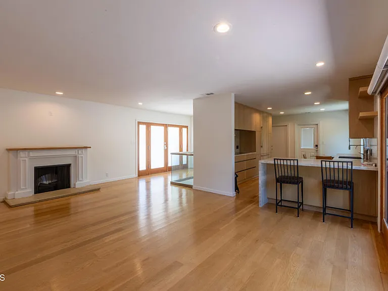 1483 Arroyo View Dr — Photo 6