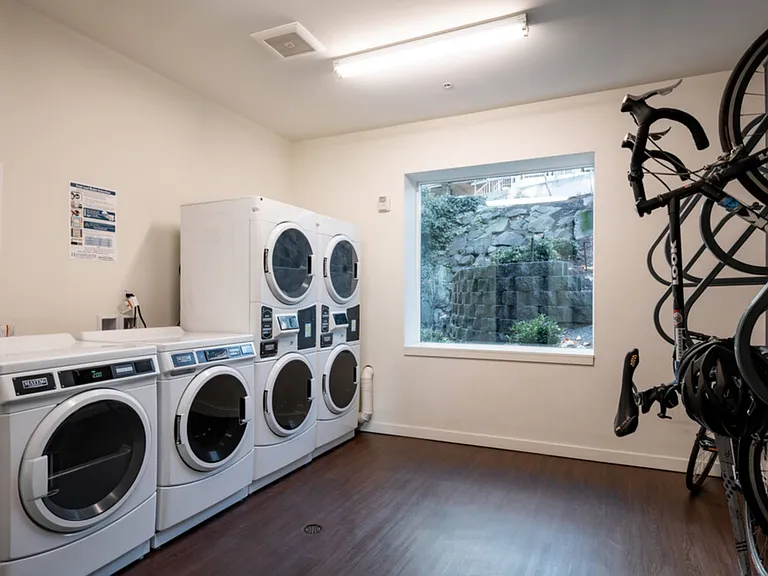 Enve on Eastlake Apartments — Photo 13