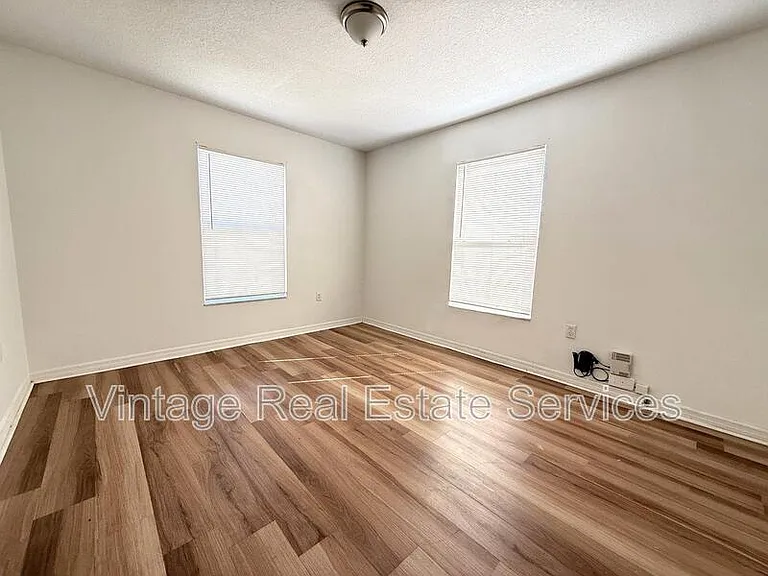 720 Newton Ave S — Photo 12