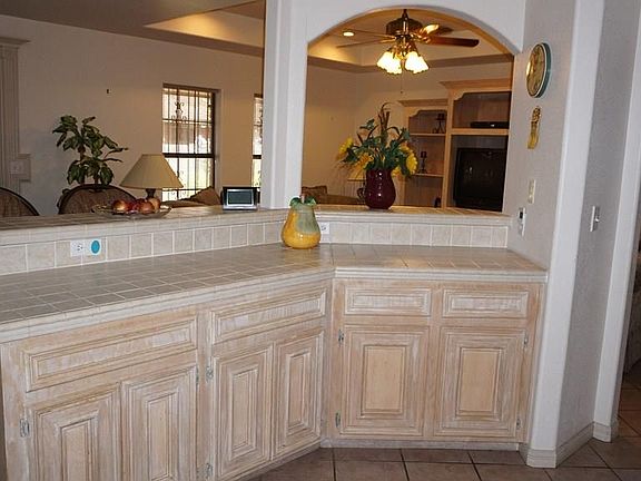 4th image of 923 Pueblo Ct
