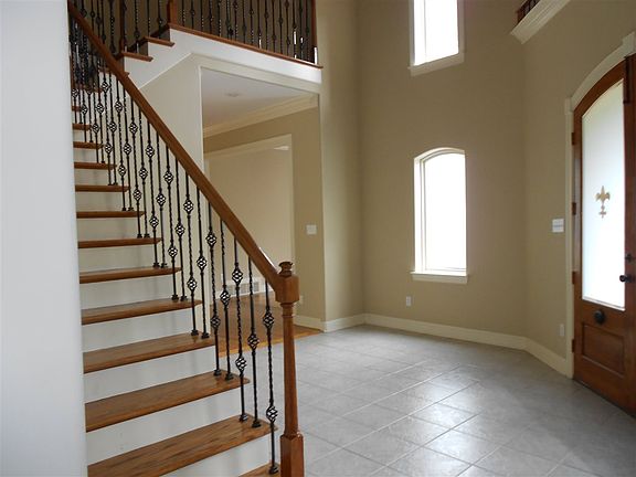 5th image of 75 Cedar Trace Dr