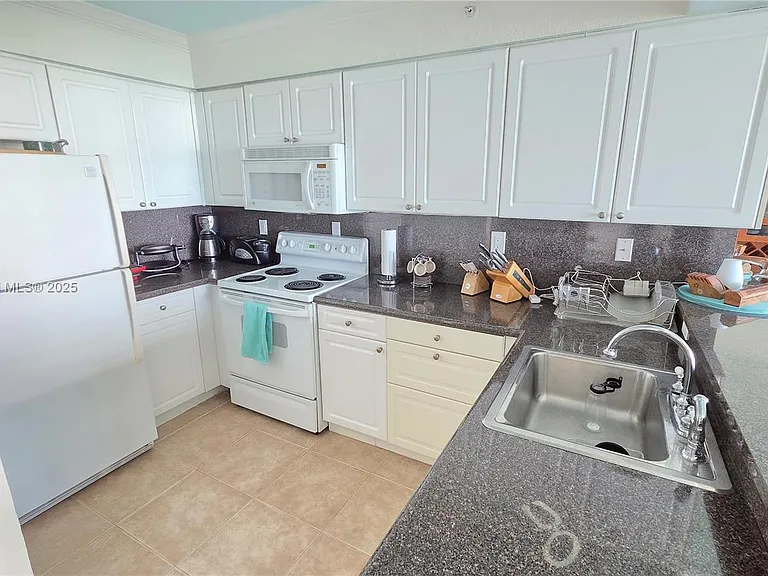 2501 S Ocean Dr #809 — Photo 4