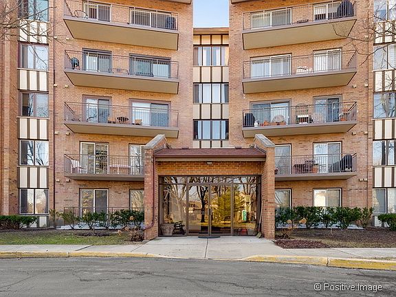 2nd image of 701 Lake Hinsdale Dr APT 209