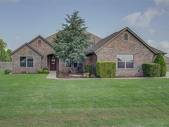 2nd image of 11601 Mallorca Dr