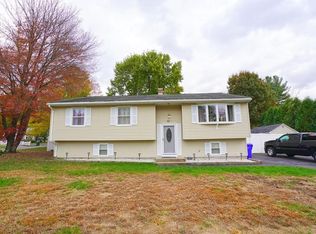 39 Tamarack Dr, Springfield, MA 01129
