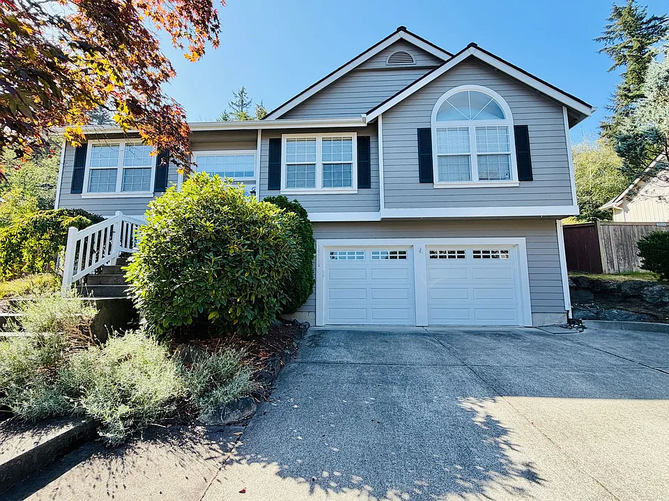 18265 Miss Ellis Loop NE