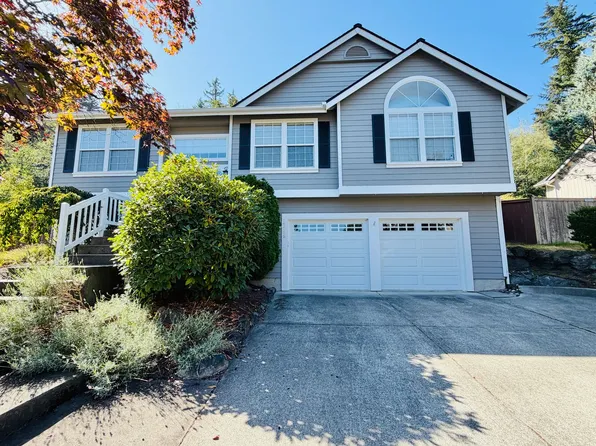 18265 Miss Ellis Loop NE, Poulsbo, WA 98370