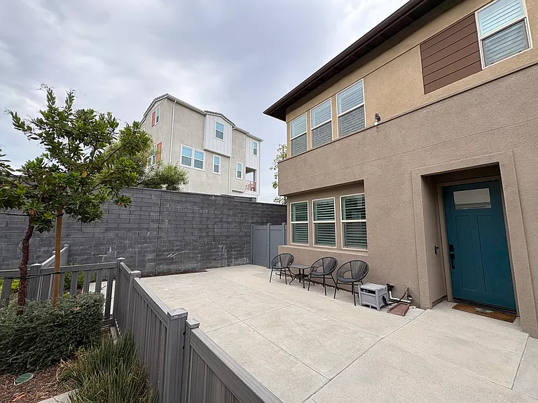 445 Hazel Dr — Photo 6