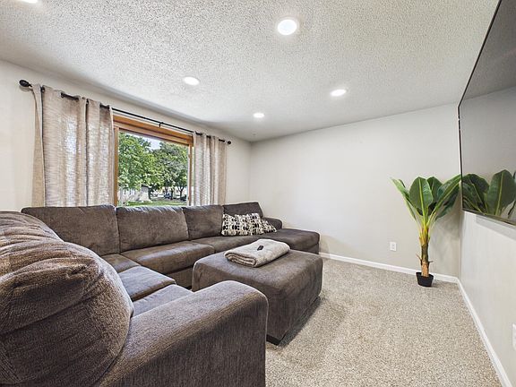 2nd image of 1112 Forest St