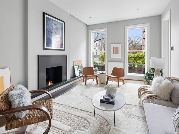 10 Remsen St, Brooklyn, NY 11201