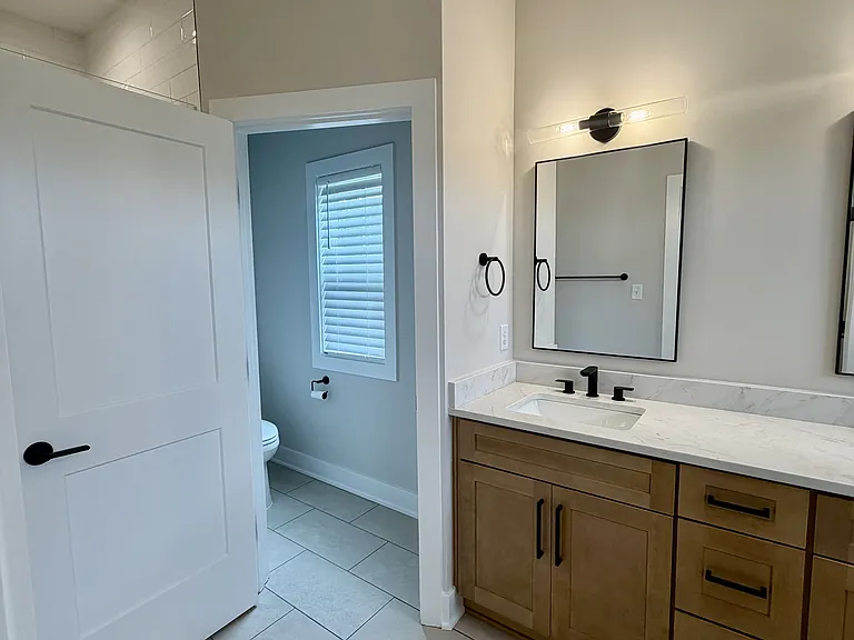 204 Crest Ridge Ct — Photo 35