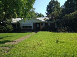 1311 Lake Ln, Demopolis, AL 36732