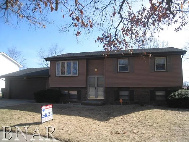 1112 Andover St photo 1