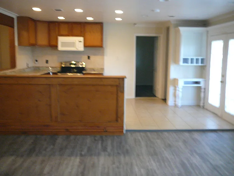 2917 Hickory Ln — Photo 5