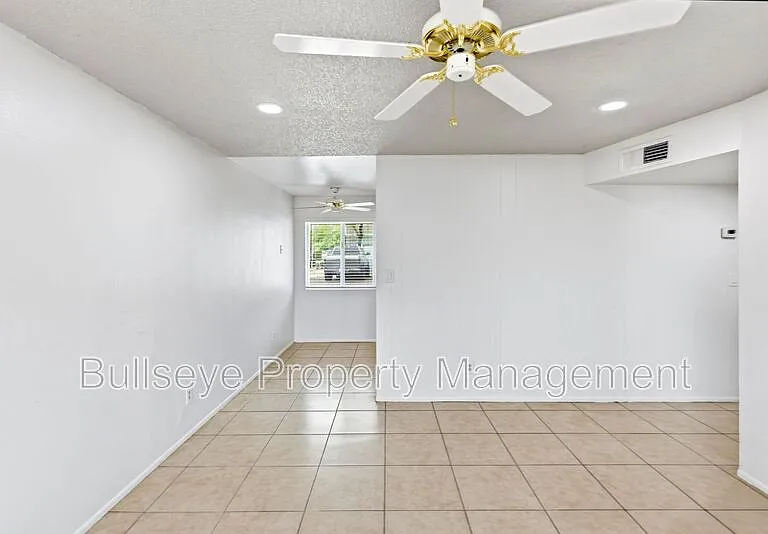 2245 W Glenrosa Ave #2 — Photo 7