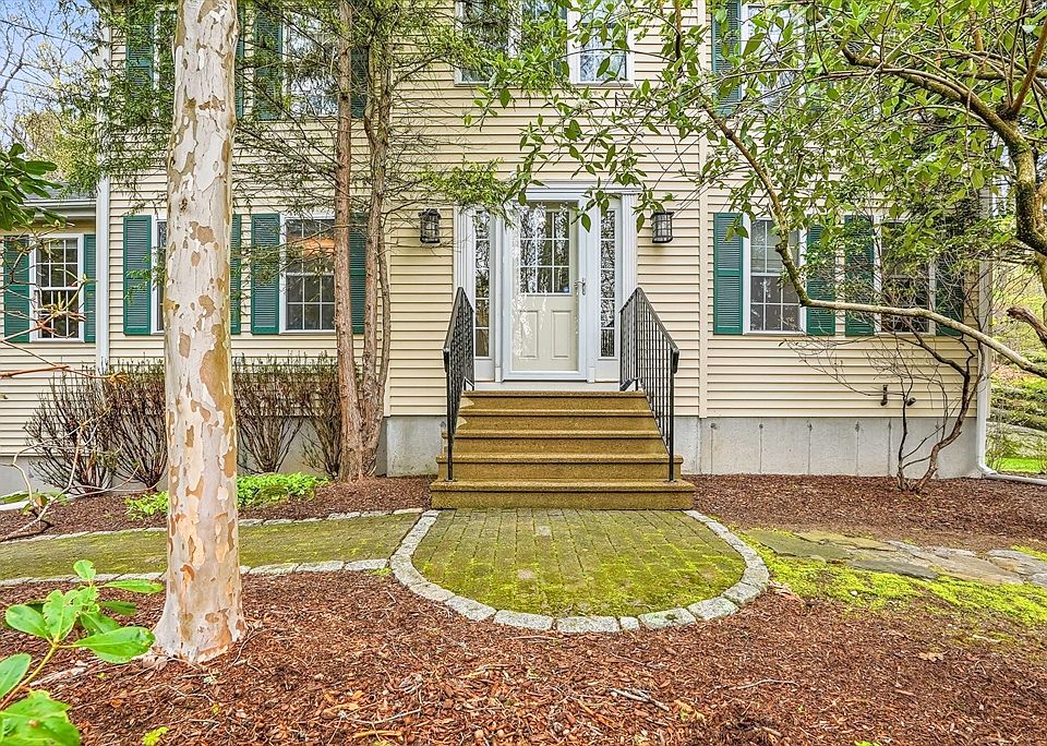 1st image of 69 Warren St