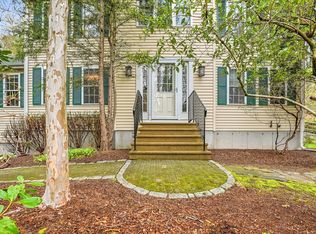 69 Warren St, Upton, MA 01568