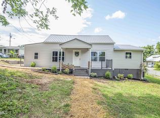 800 N C St, Lenoir City, TN 37771