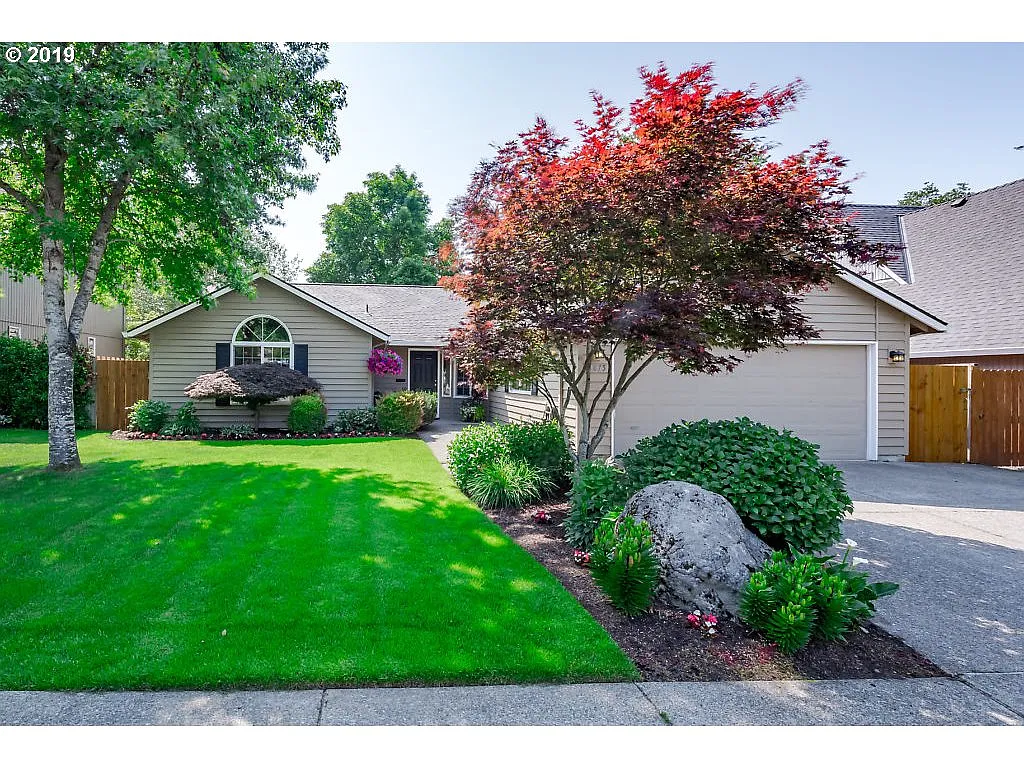 1875 SE 70th Ave photo 1